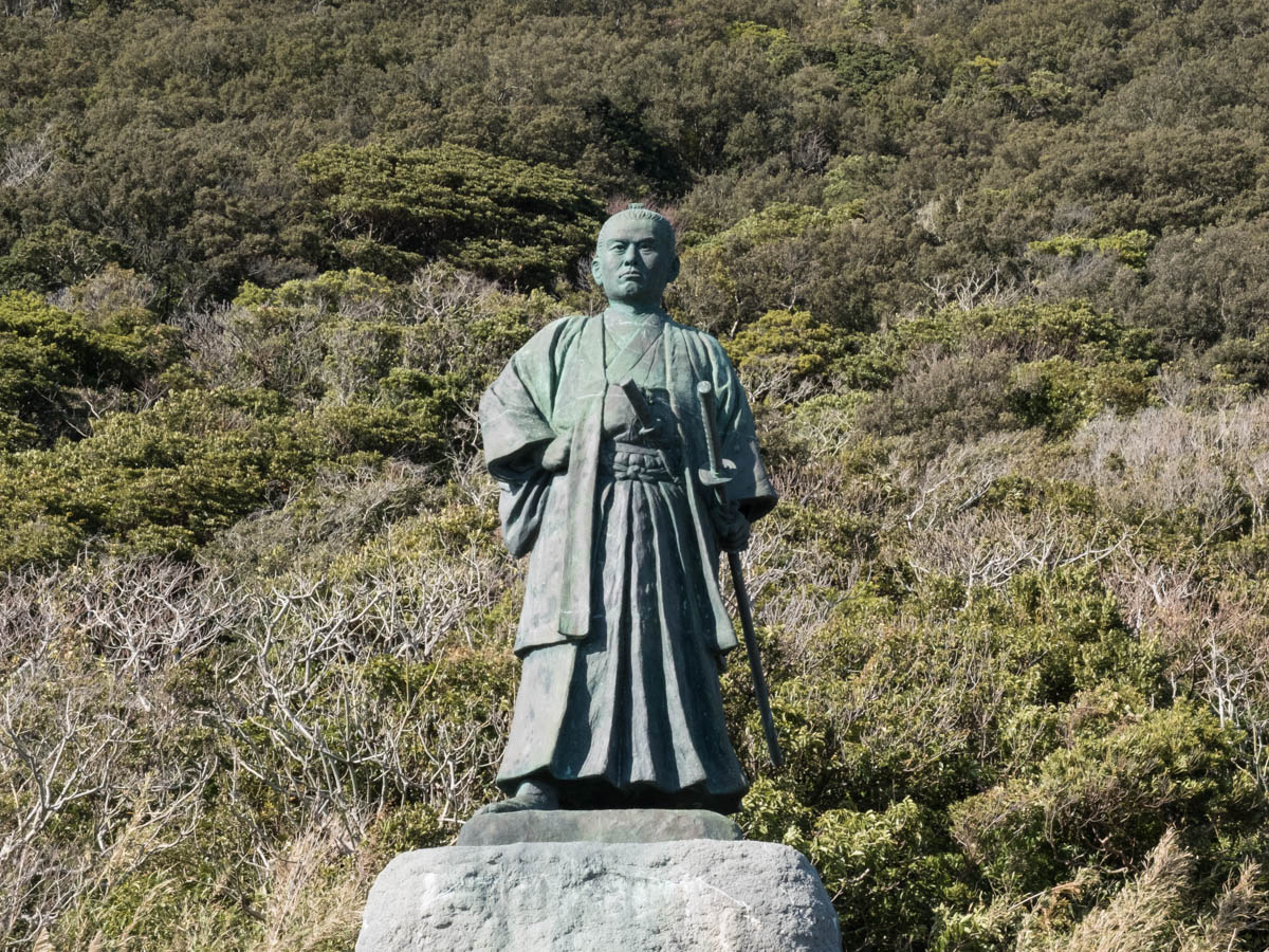 室戸岬の中岡慎太郎像