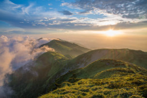 夕日に染まる三嶺